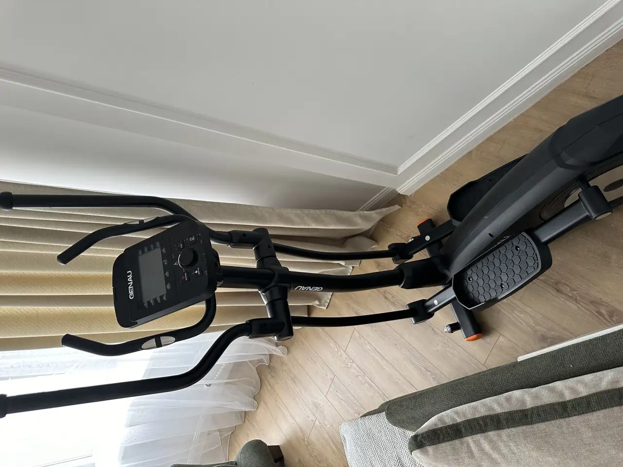 Продается эллиптический тренажер Genau Crosstrainer Deluxe V3, фотография 1