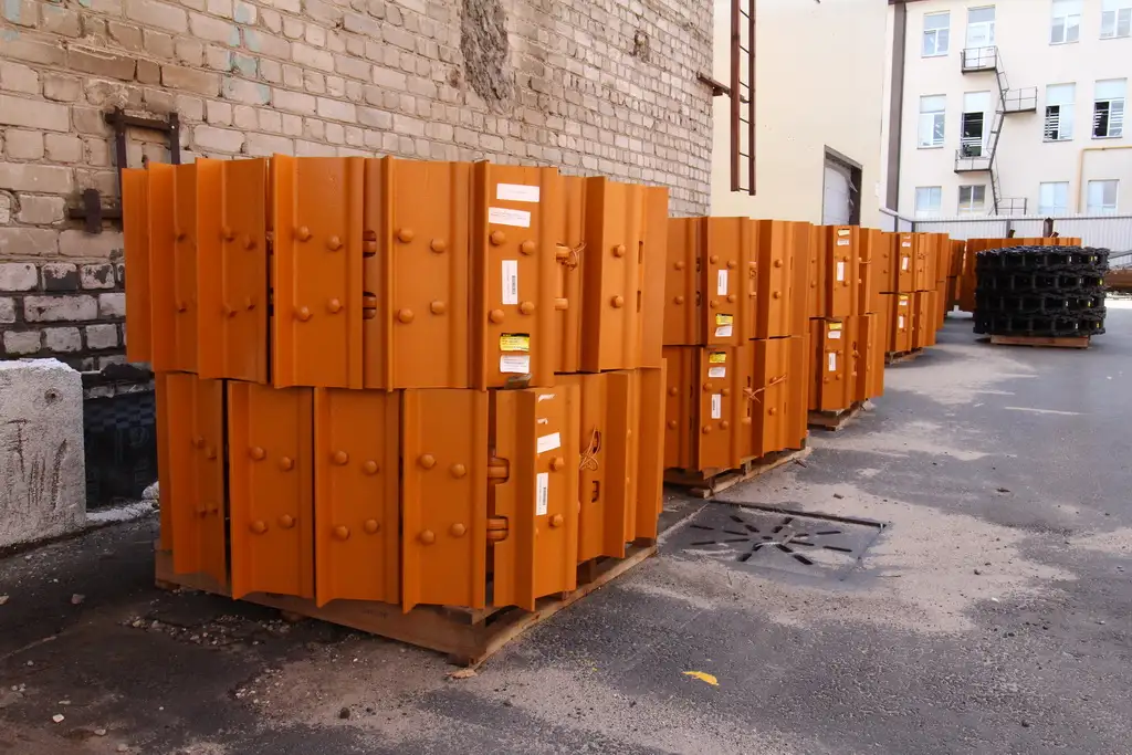 Гусеницы в сборе с башмаками траками для экскаватора., фотография 4