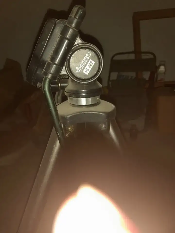 Штатив VIVANCO.  VS 242.  Осветительный прибор  VL 300. VAN, фотография 1