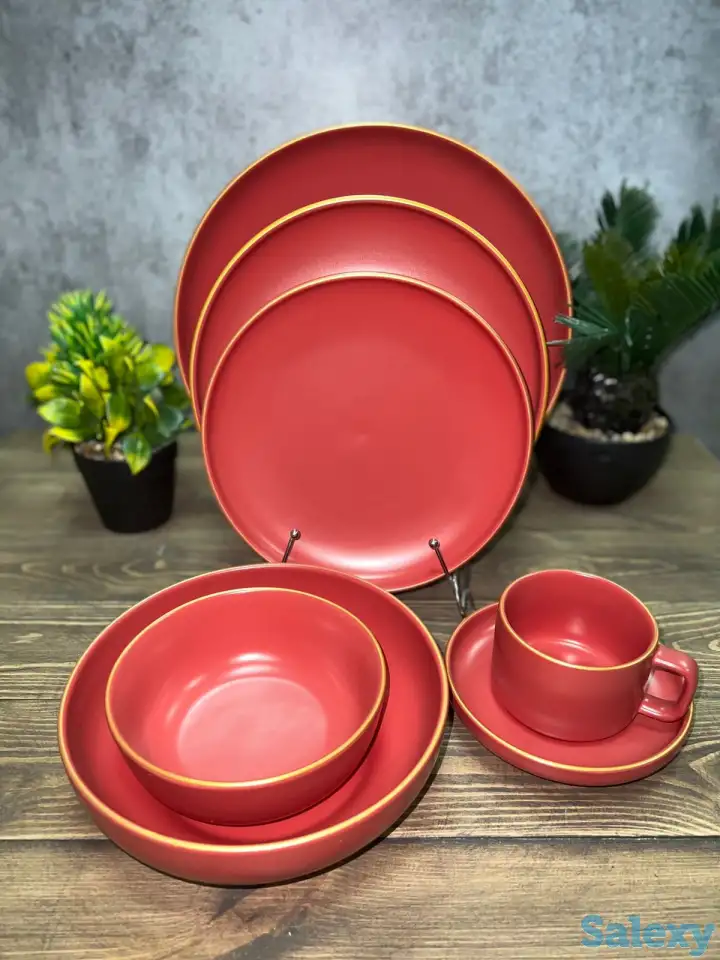 Малиновый столовый сервиз Vassila, фотография 3