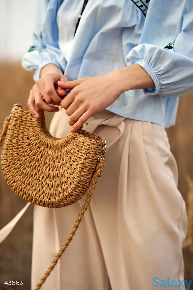 Плетеная бежевая сумка, фотография 1