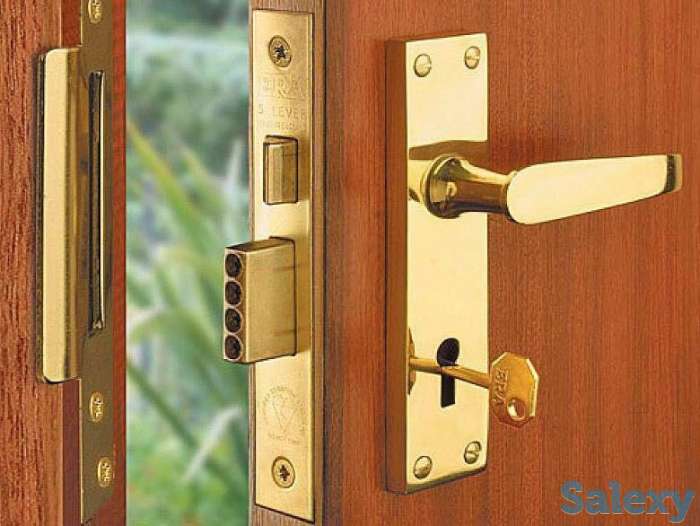 Качественно и за разумную цену.Установка ремонт замена дверных замков ручек сердцевин., фотография 1