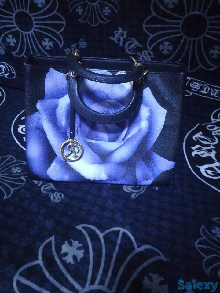 Женская элегантная сумка, пользовалась пару раз, фотография 1