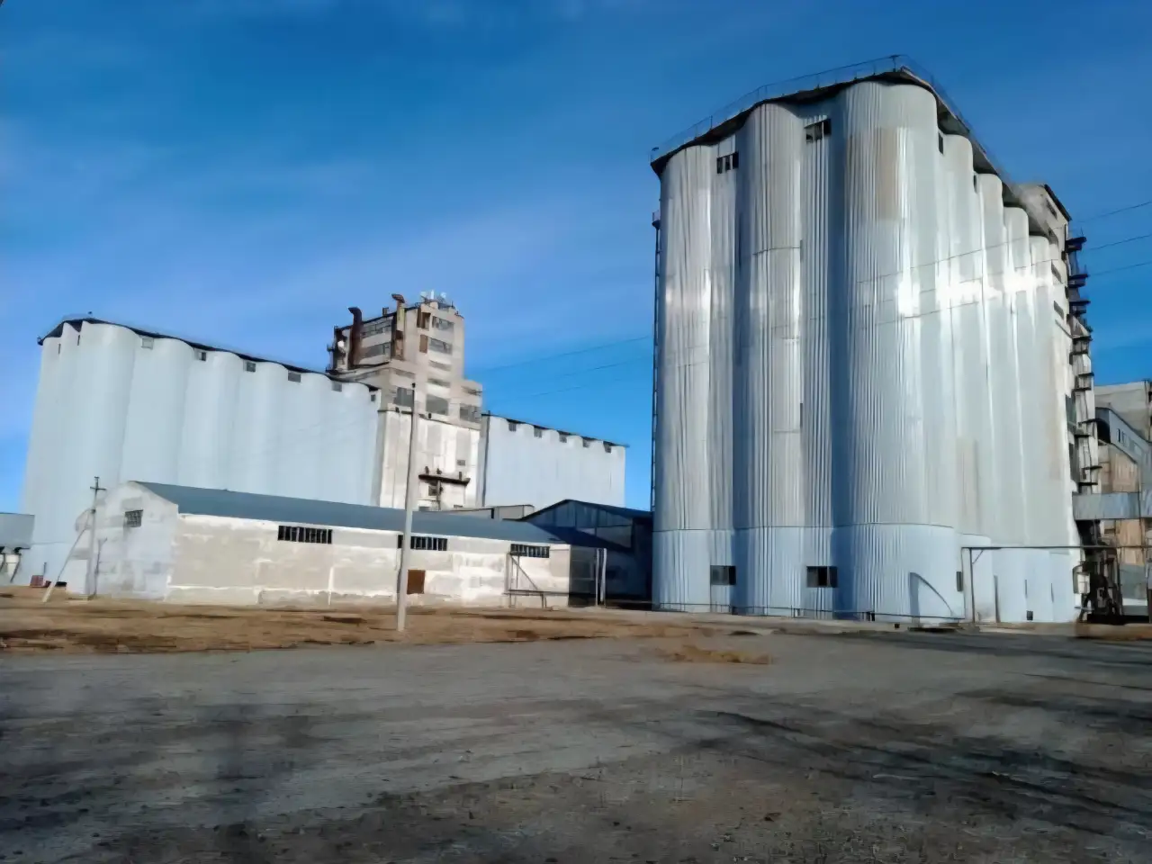 Элеватор по адресу Бурлинский район, город Аксай, улица Жайык 1Б  предлагает услуги, фотография 1