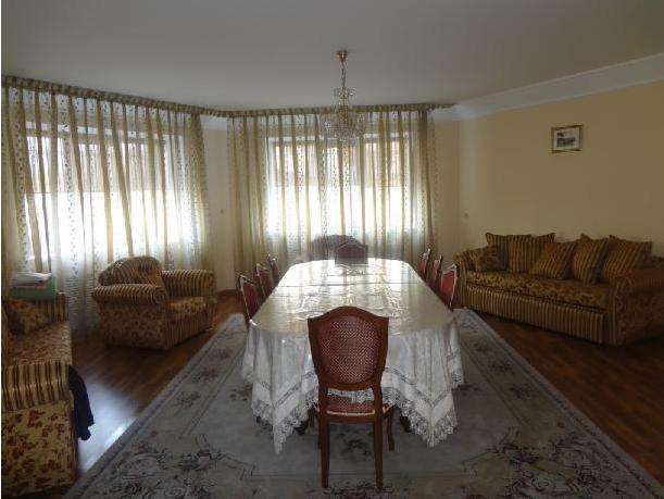 Особняк в 3 уровня, площадь 467кв.м., фотография 2