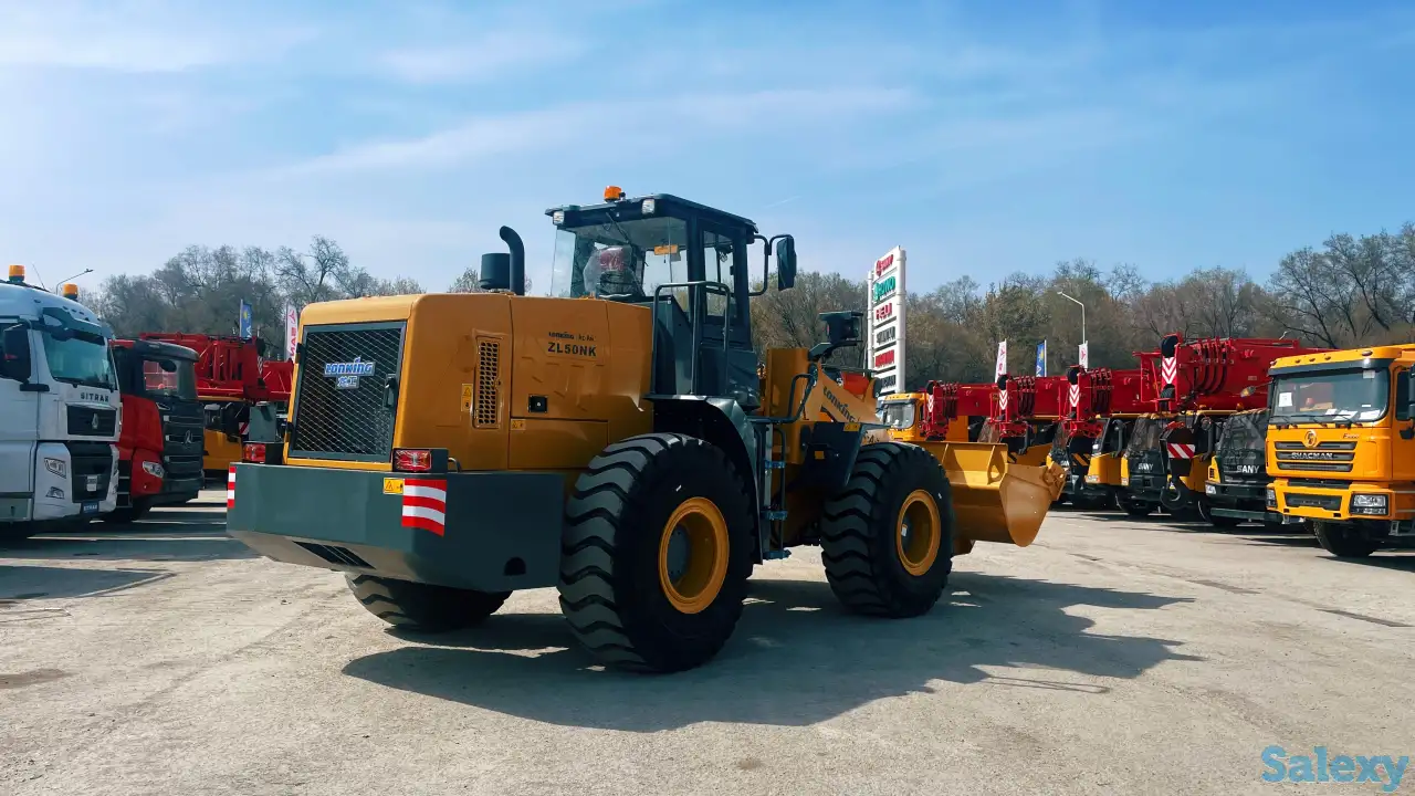 Фронтальный погрузчик ZL50NK с усиленной рамой карьерного типа, фотография 3