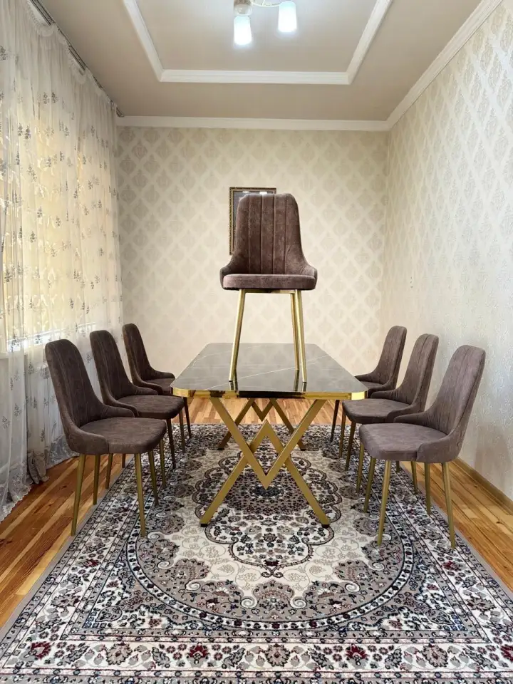 Стол и стулья, фотография 5