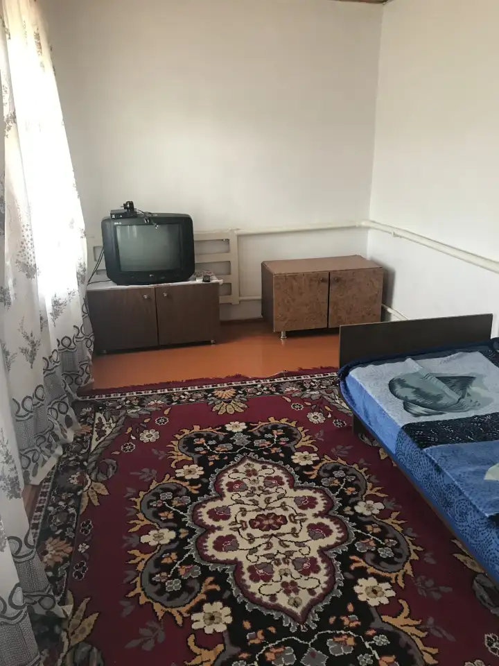 Срочно сдам в аренду на длительный срок, Айтеке би/ проспект Жамбыла, фотография 1