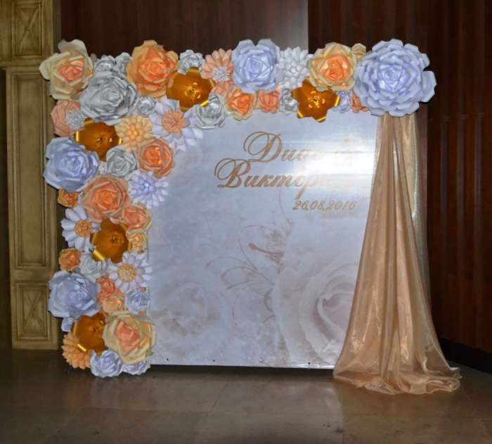 Оформление свадебных залов бумажными цветами и тканью, фотография 1