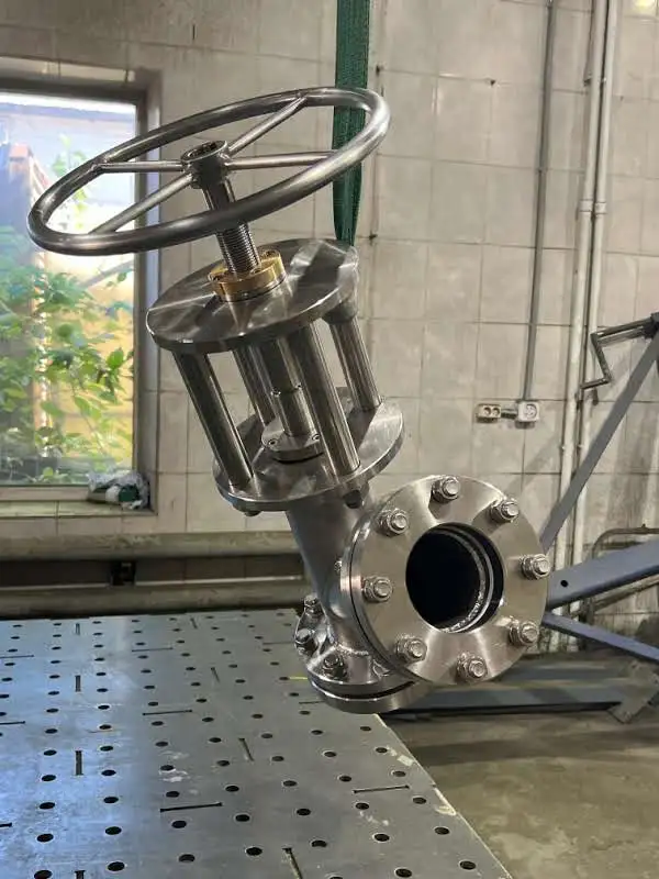 производитель промышленных стальных донных клапанов в России, фотография 1