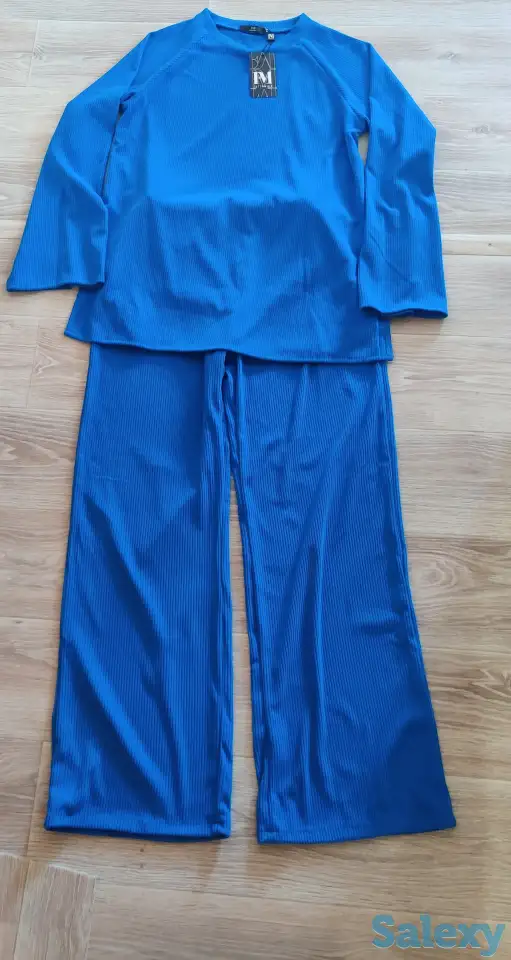 Продам женские костюмы, фотография 3