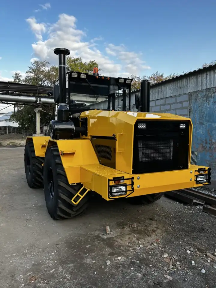 Трактор К-700 Кировец 2024, фотография 1