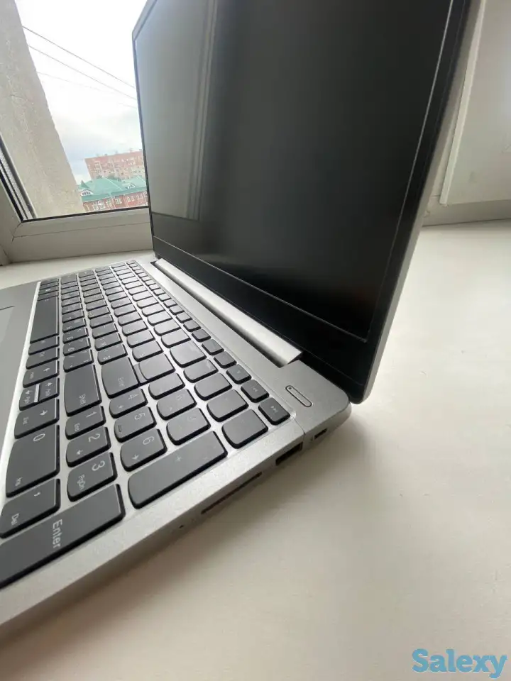 Ноутбук Lenovo 330ARR, фотография 2