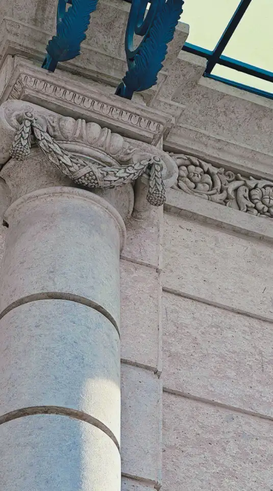 Изготавливаем кронштейн из травертина и гранита для отделки фасада. Делаем дизайн, замеры и монтаж, фотография 2