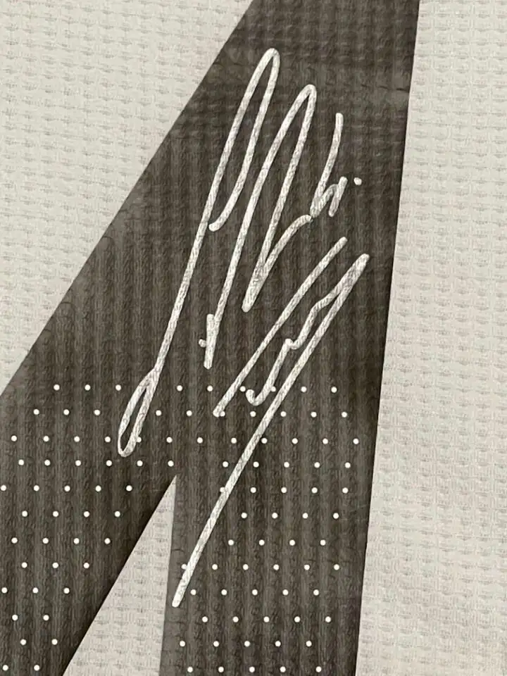 Футболка ФК «реал Мадрид» с автографом Серхио Рамоса сезон 2018-19, фотография 4