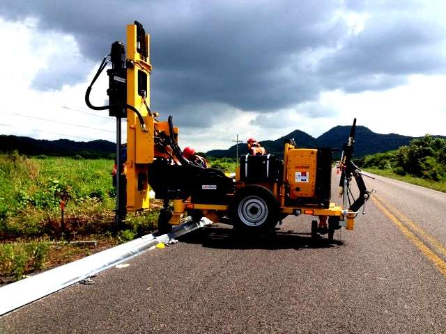 Прицепная сваебойная машина Армиван AI610R, фотография 1