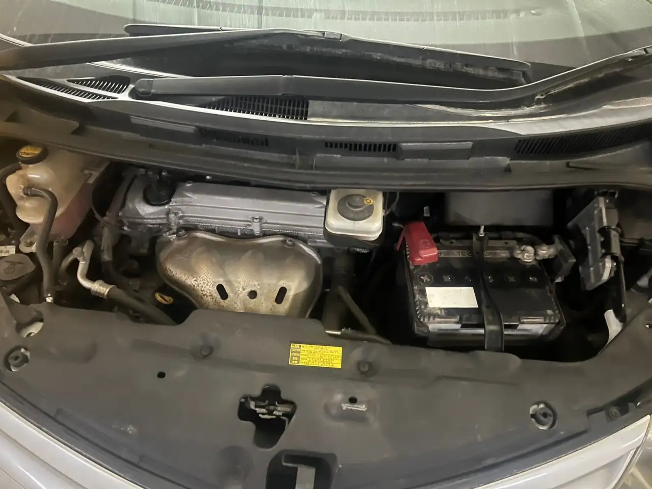 Toyota Estima 2010, фотография 2