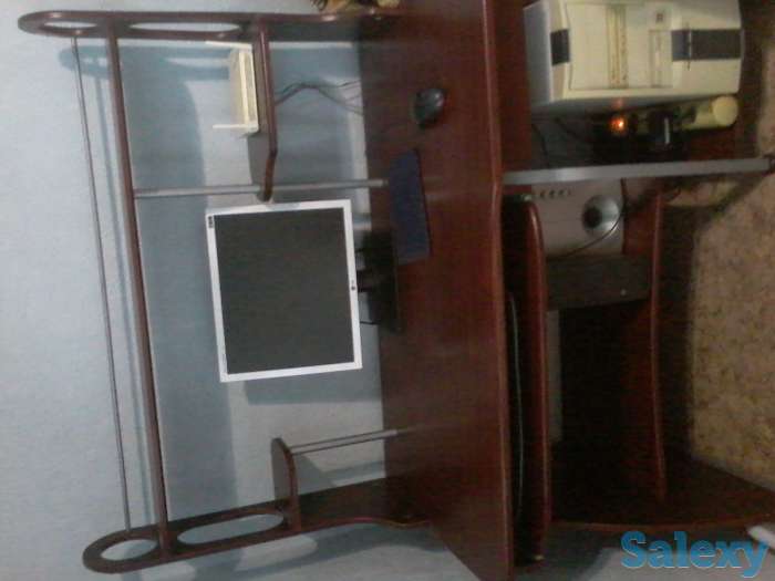 Продам компьютерный стол, фотография 1