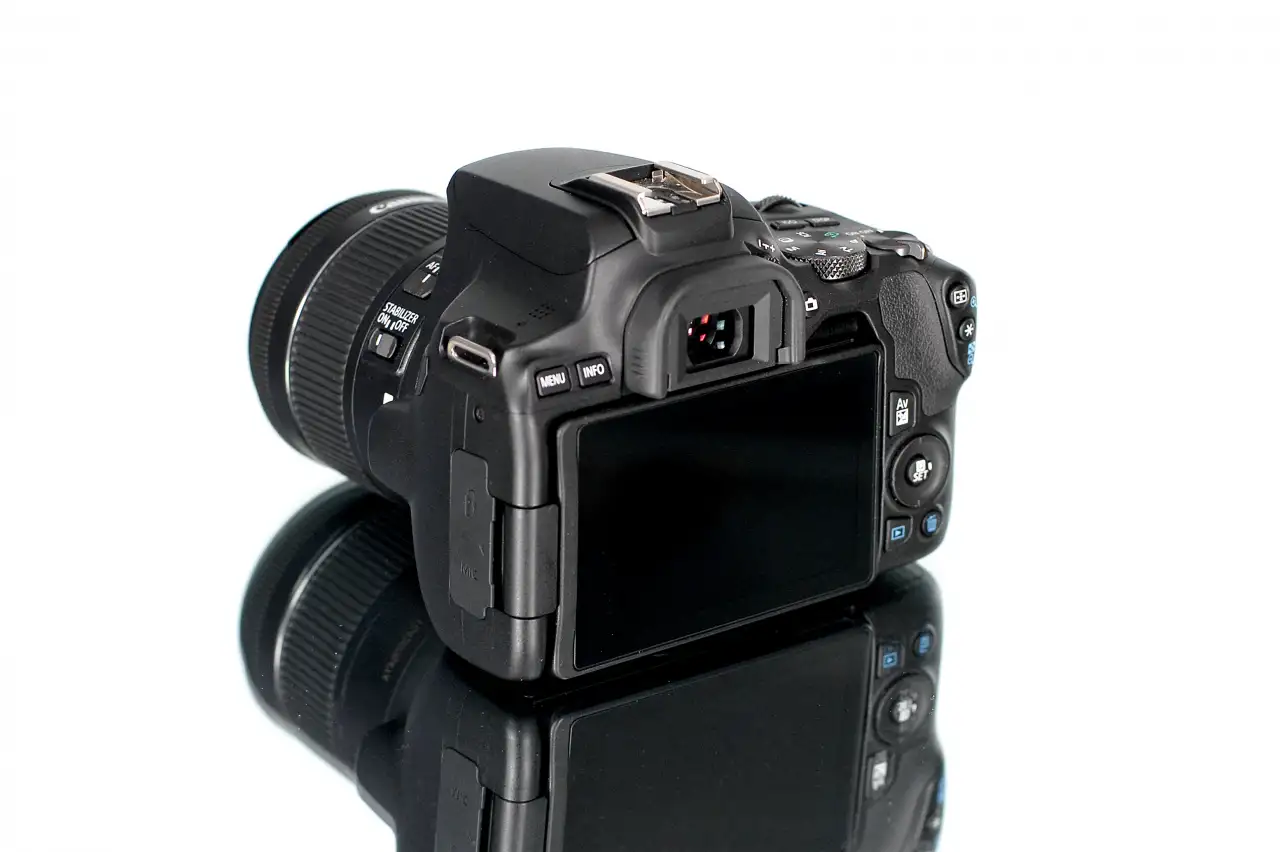 продам фотоаппарат canon 250d, фотография 2