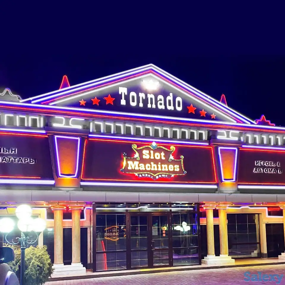 Официант, фотография 1