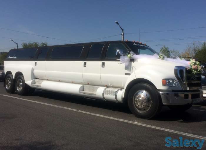 Лимузин Lexus LX570 в кристаллах Swarovski, фотография 11