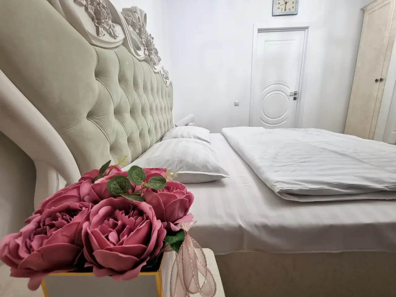 Очень уютная квартира рядом с посольством США, Жолдасбекова 18, фотография 1