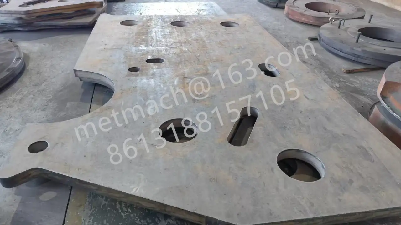 Боковая плита для щековой дробилки СМД107,108,109,111,117,118, фотография 1