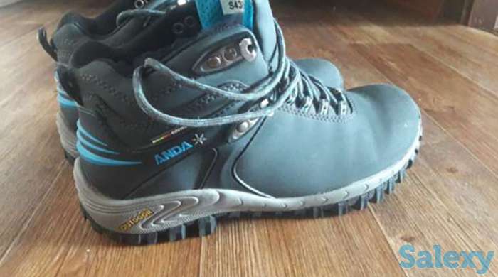 Продам зимние спортивные кроссовки., фотография 1