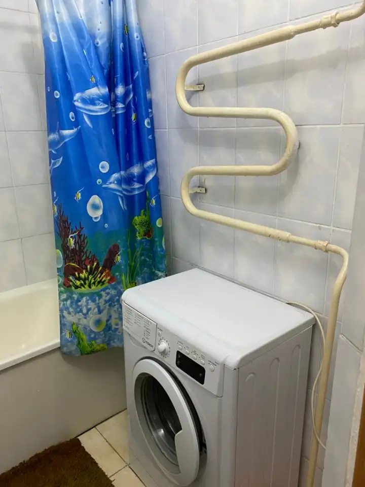 Сдаем улучшенную двухкомнатную квартиру, ул. Серикова 19, фотография 5