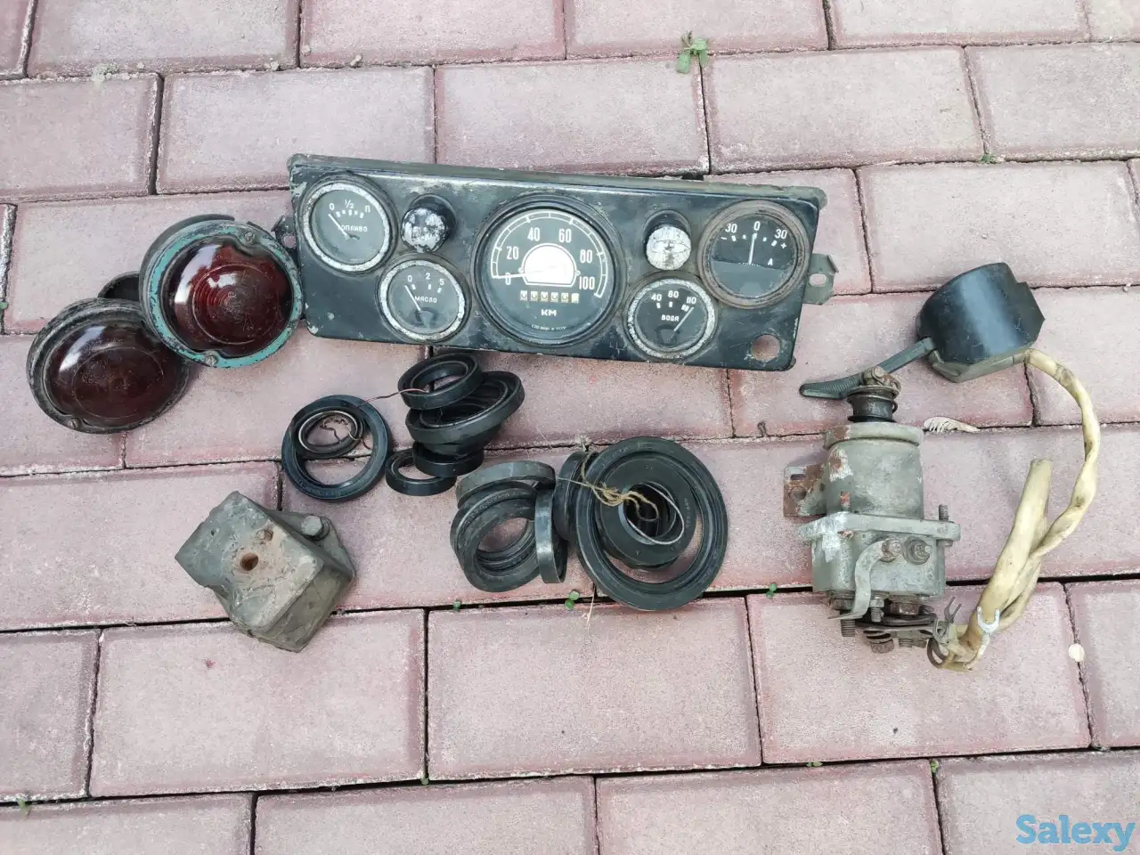 Автозапчасти для ретро авто, фотография 1