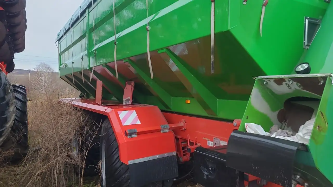 Бункер перегрузчик зерна Pronar T743, фотография 4