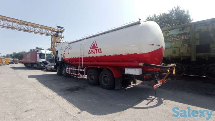 Цементовоз HOWO, фотография 3