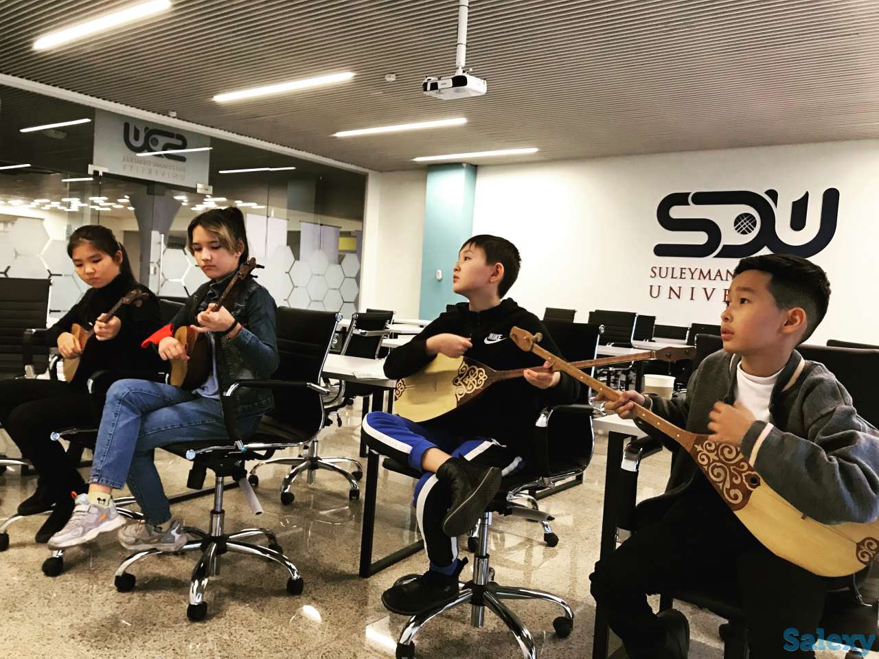 Уроки домбры для взрослых и детей, фотография 4