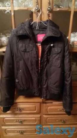 Куртка пуховик черная спортивного кроя, фотография 1