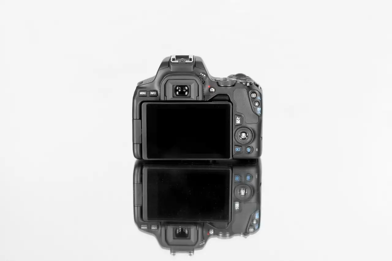 продам фотоаппарат canon 250d, фотография 4