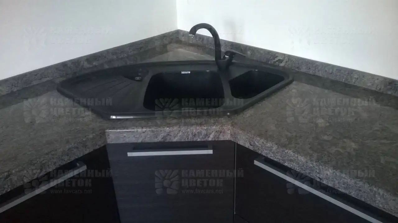 Изготовление технологических вырезов в столешницах, раковинах, каминах с 20-летним опытом, фотография 4