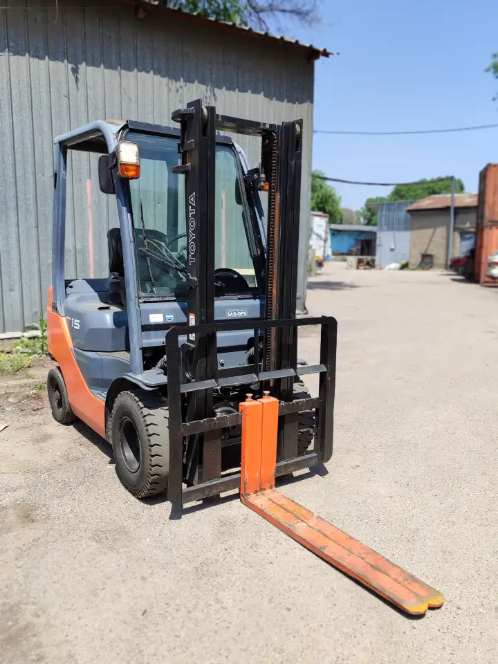 Вилочный погрузчик Toyota 8FG15 из Японии, фотография 1