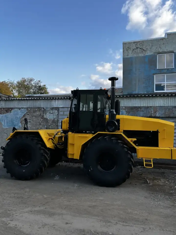 Трактор К-700 Кировец 2024, фотография 3