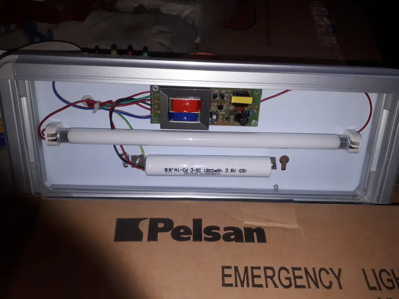 Табло без стекла U  220  В лампа ЛЛ. мощность Р  8 Ватт  заказчик сам выберает  цвет надпись стекло оргстекло и, фотография 3