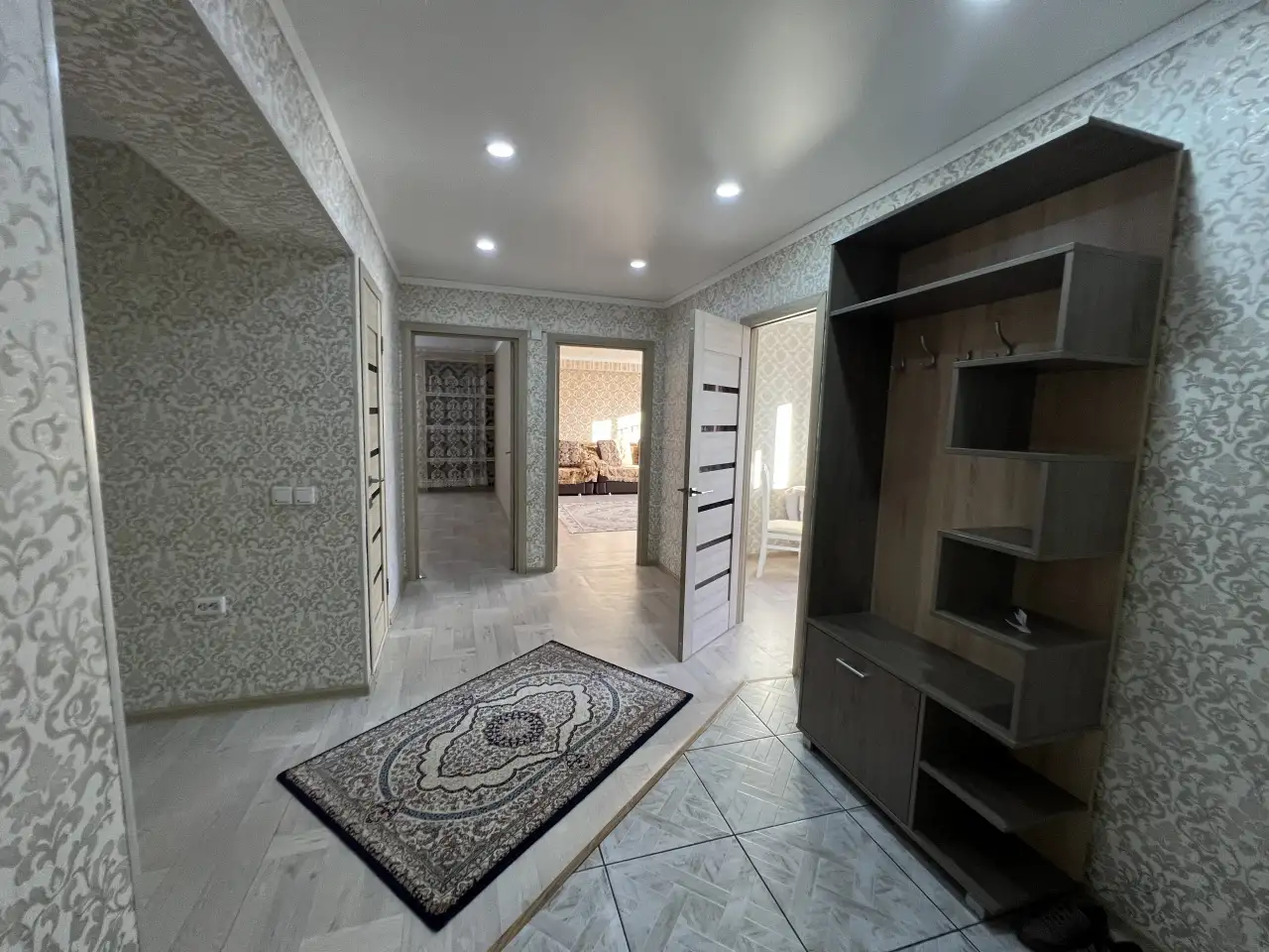 Сдаётся 2-х комнатная  квартира на проспекте Казыбек би, фотография 9