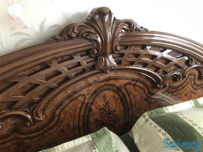 Срочно! Продам шикарную 2-спальную кровать, зеркало-камод и 2 тумбочки, фотография 4