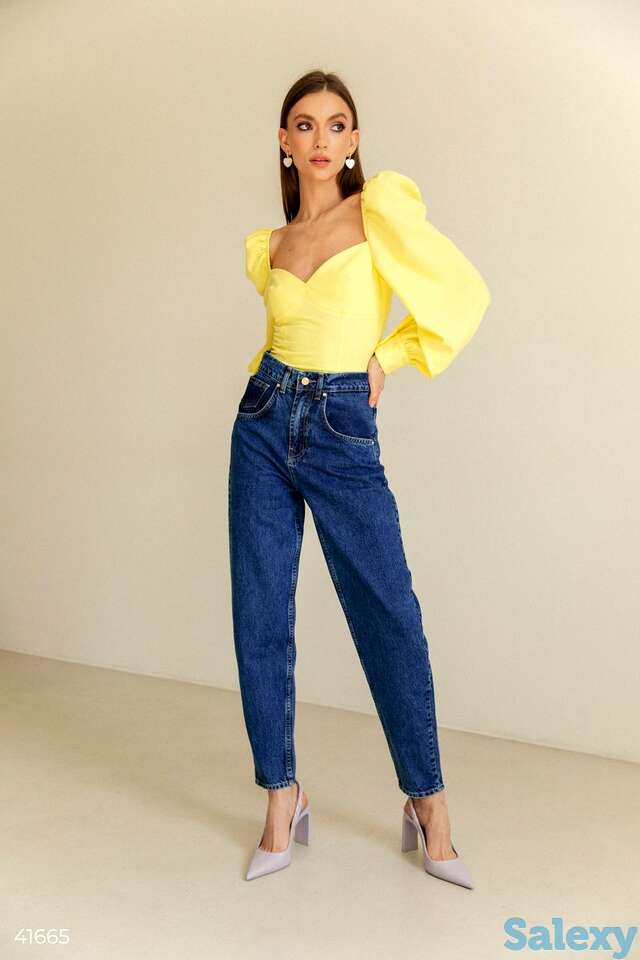 Синие джинсы-бойфренды, фотография 1