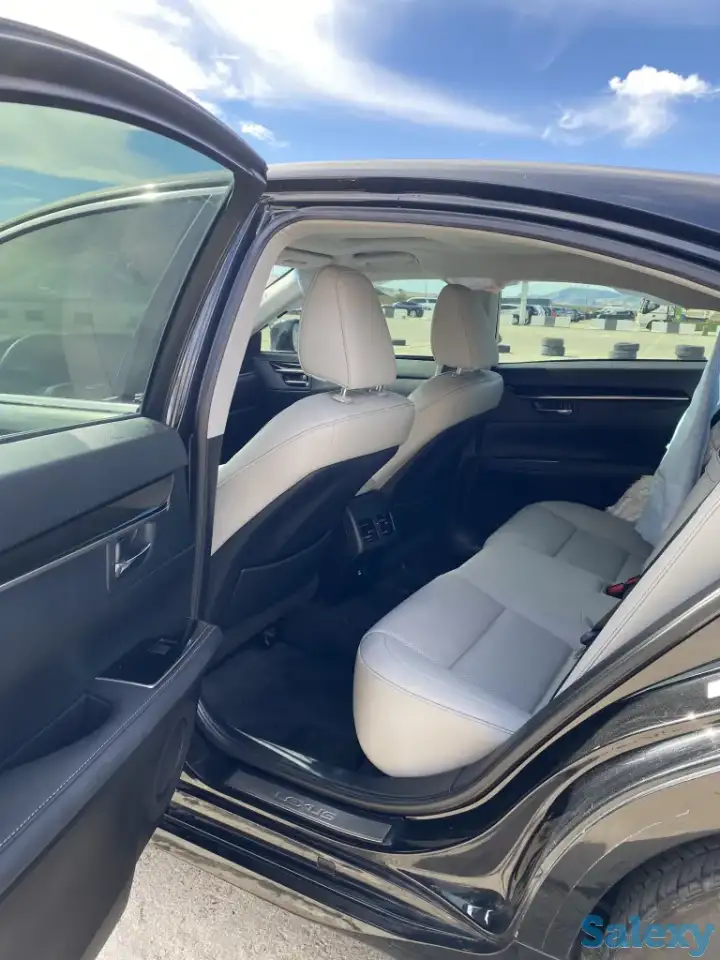 Lexus ES350 2018г., фотография 7