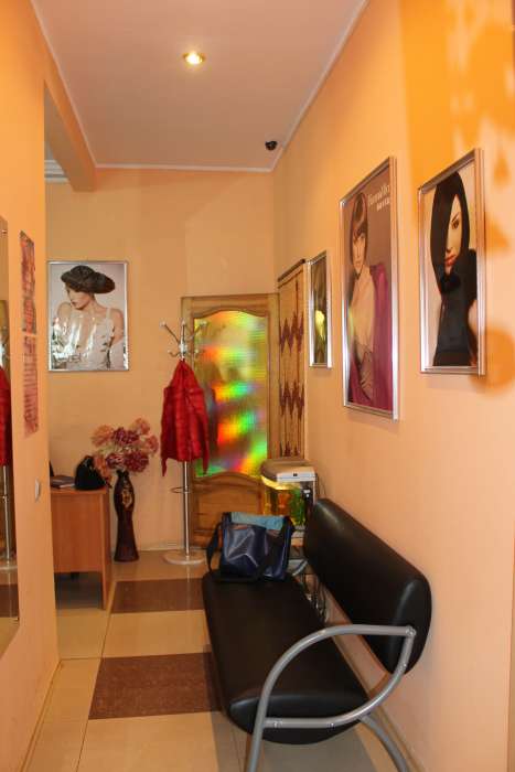 Сдам в аренду действующий парикмахерский салон, ул.Бурова 51а, фотография 7