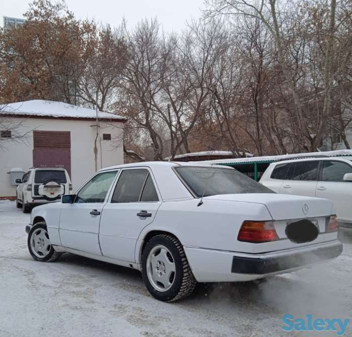 Продам Mercedes-Benz E260 1992, фотография 1