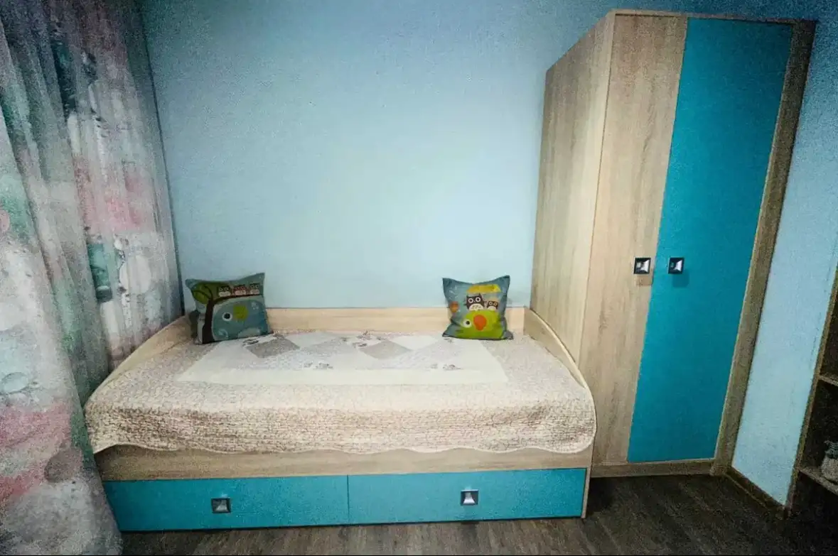 СРОЧНО ОТДАЮ спальный детский гарнитур, фотография 1