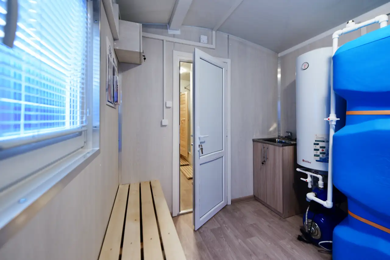 Вагон дом на прицеп шасси сауна с душевой 8 м, фотография 3