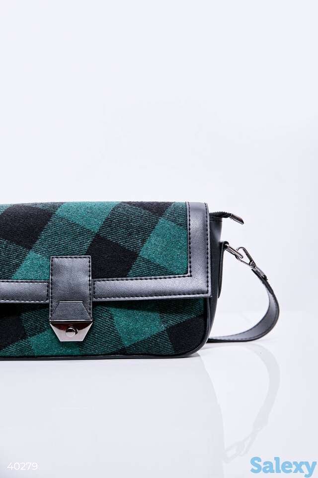 Сумка-багет в зеленую клетку, фотография 1