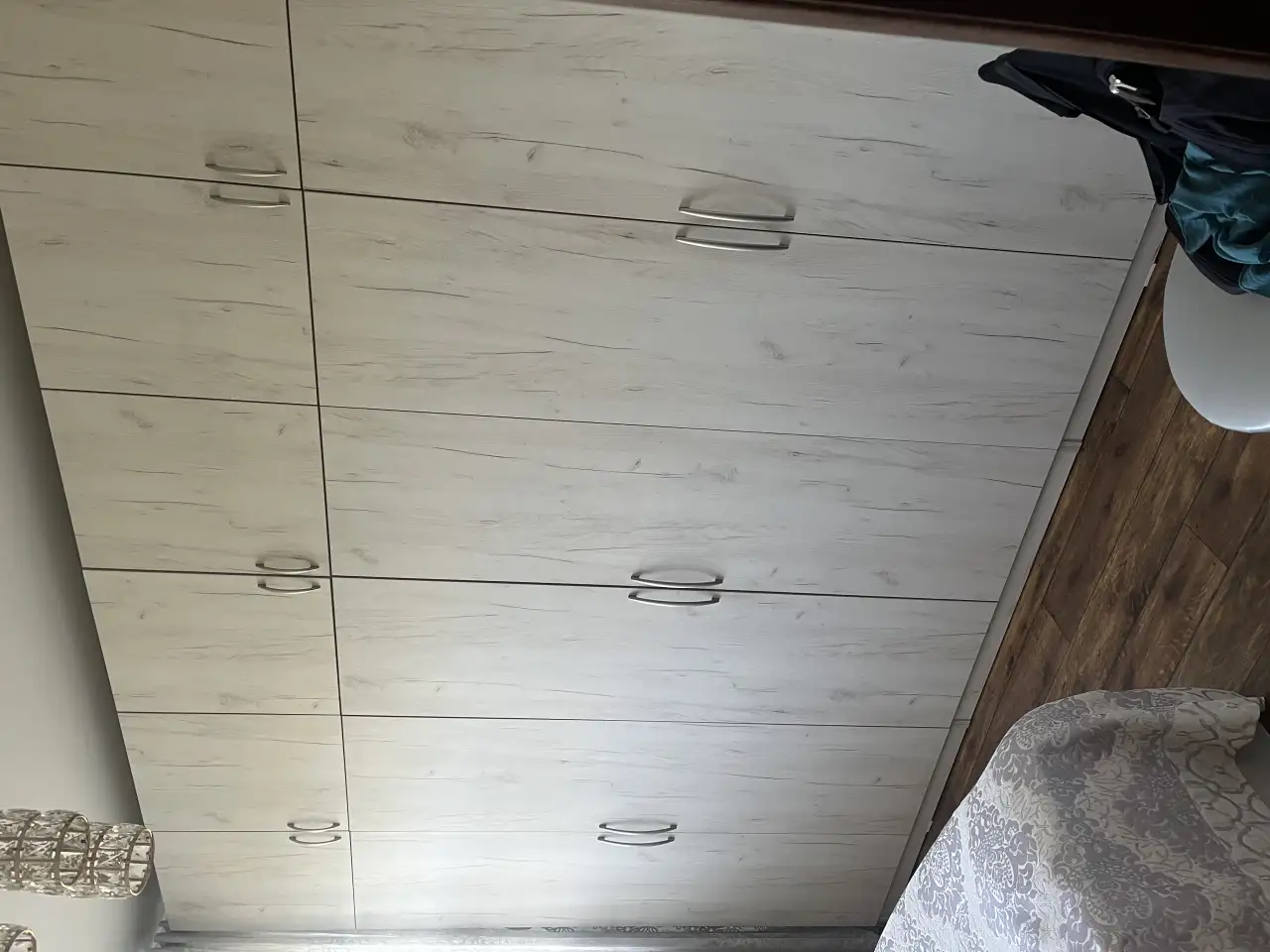 Продам холодильник Symsung, диван с двумя креслом, шкаф и комодом, фотография 2