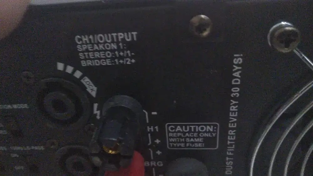 QSC RMX5050 профессиональный акустический усилитель мощности, фотография 3